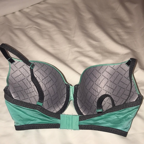 Victoria's Secret T-shirt bra - Picture 2 of 3